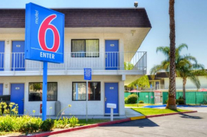 Гостиница Motel 6-Santa Nella, CA - Los Banos - Interstate 5  Гастин